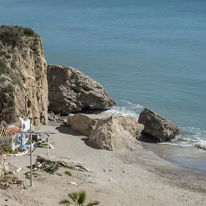 https://apartamento-chanquete-nerja.hotelsinnerja.org